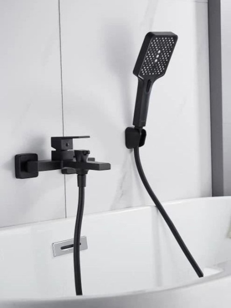 Cмеситель для ванны Knotlor KN-22/BL, черный